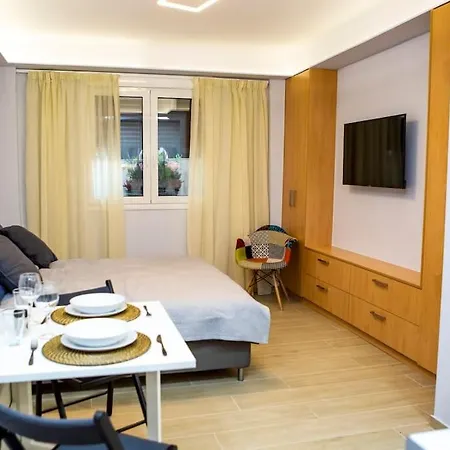 Studio Apartment With All Amenities In Kolonaki Athens Exterior photo