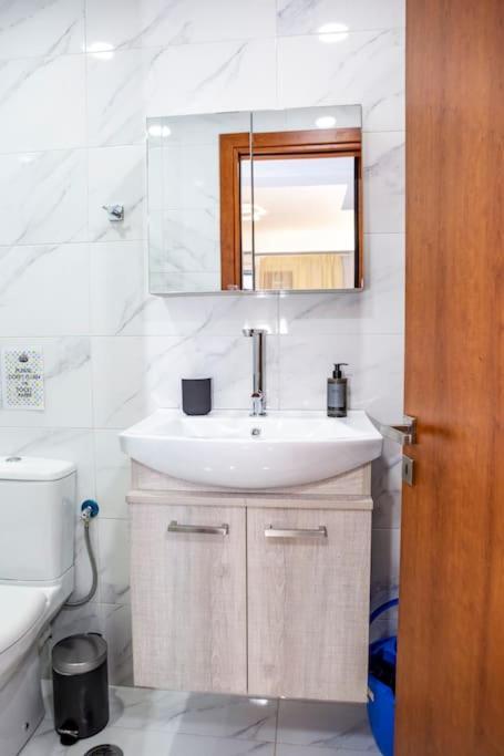 With Amenities In Kolonaki *